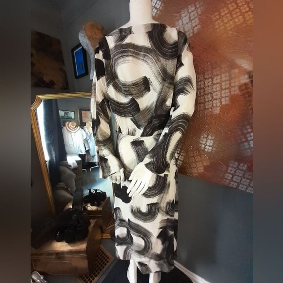 Zara Abstract Black and Off White Dress - Picture 4 of 14